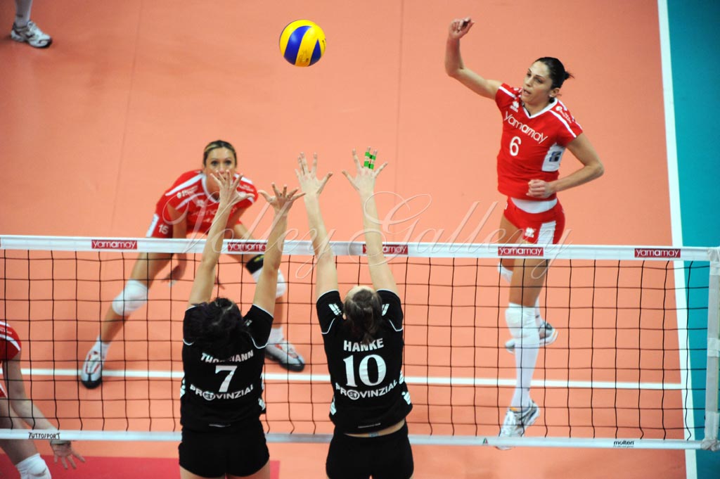 Yamamay Schweriner (16)